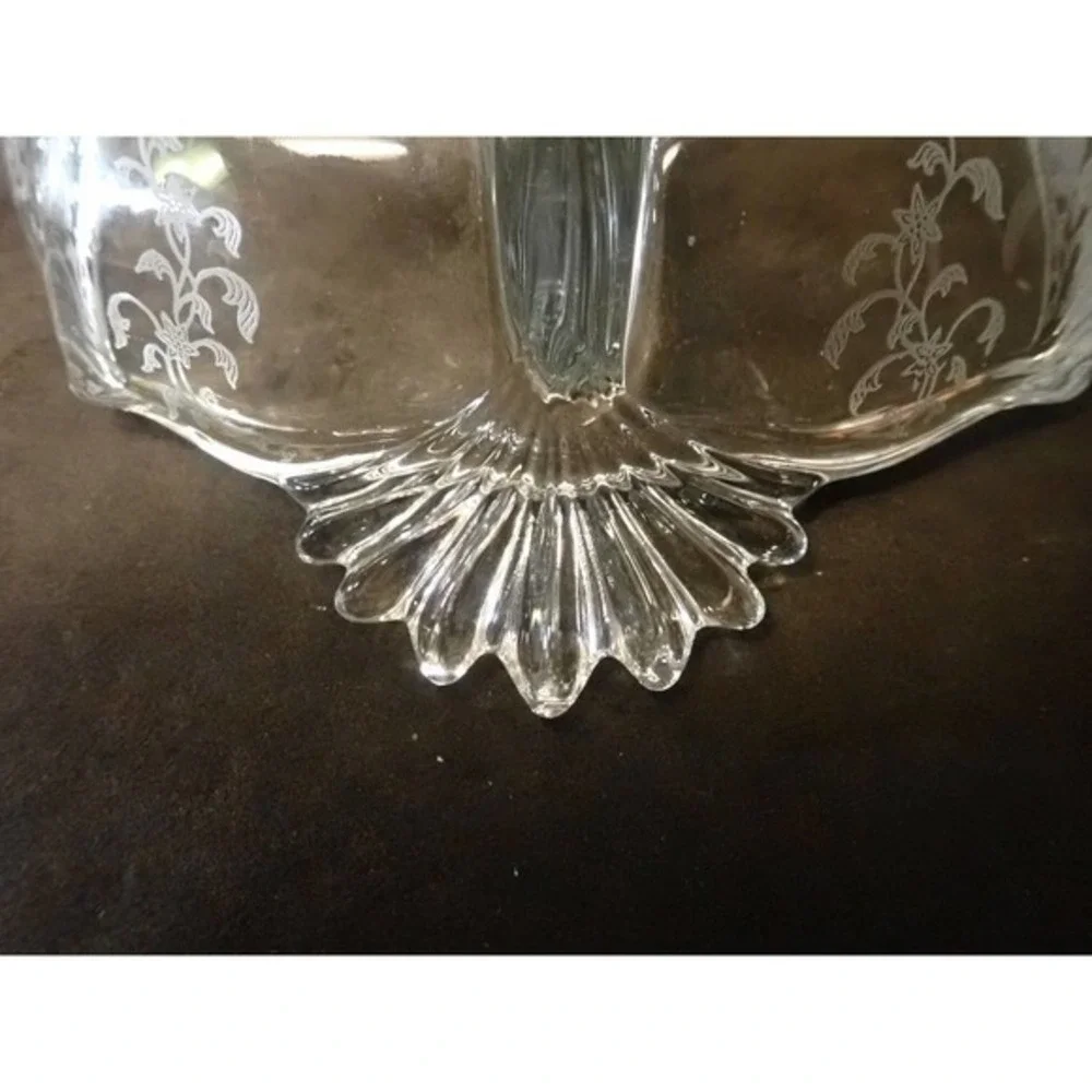 Vintage Fostoria Clear Navarre Etched Footed Baroque Glass Divided Relish Dish‎
